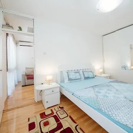 Urban And Peaceful Center Apartman Podgorica